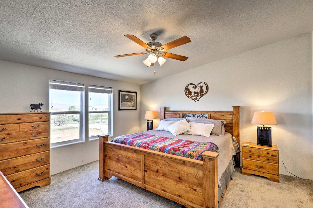 Desert Escape Off I-10 With Over 1 Enclosed Acre! Mescal Bagian luar foto