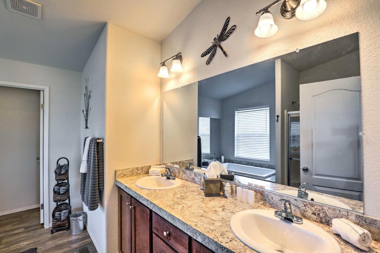 Desert Escape Off I-10 With Over 1 Enclosed Acre! Mescal Bagian luar foto